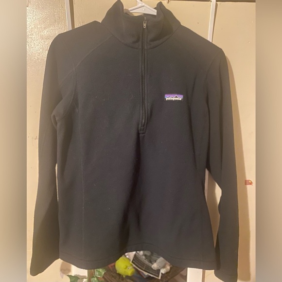 Patagonia zip up sweater - Picture 3 of 6